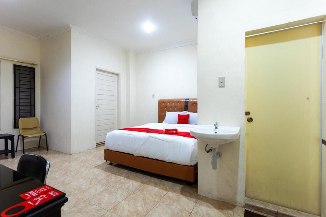 Hotel Reddoorz Near Yuki Simpang Raya Mall Medan 2 Exteriér fotografie