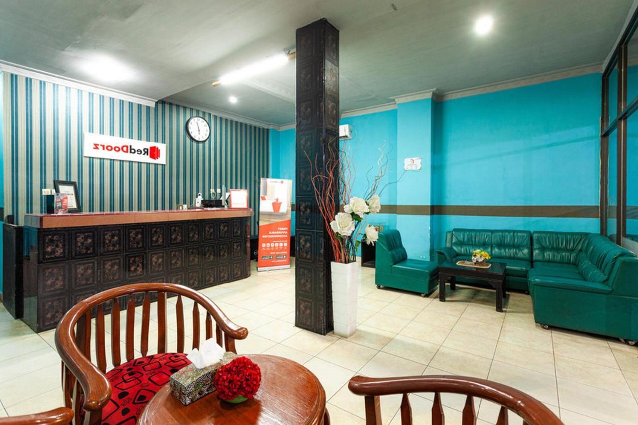 Reddoorz Near Yuki Simpang Raya Mall Medan 2 Exteriér fotografie